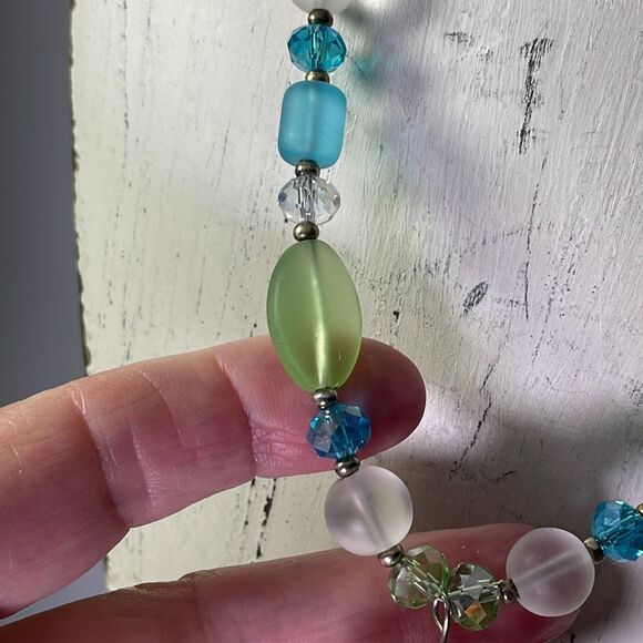 Seaside necklace frosted starfish and ocean colored beaded necklace. - Picture 3 of 7